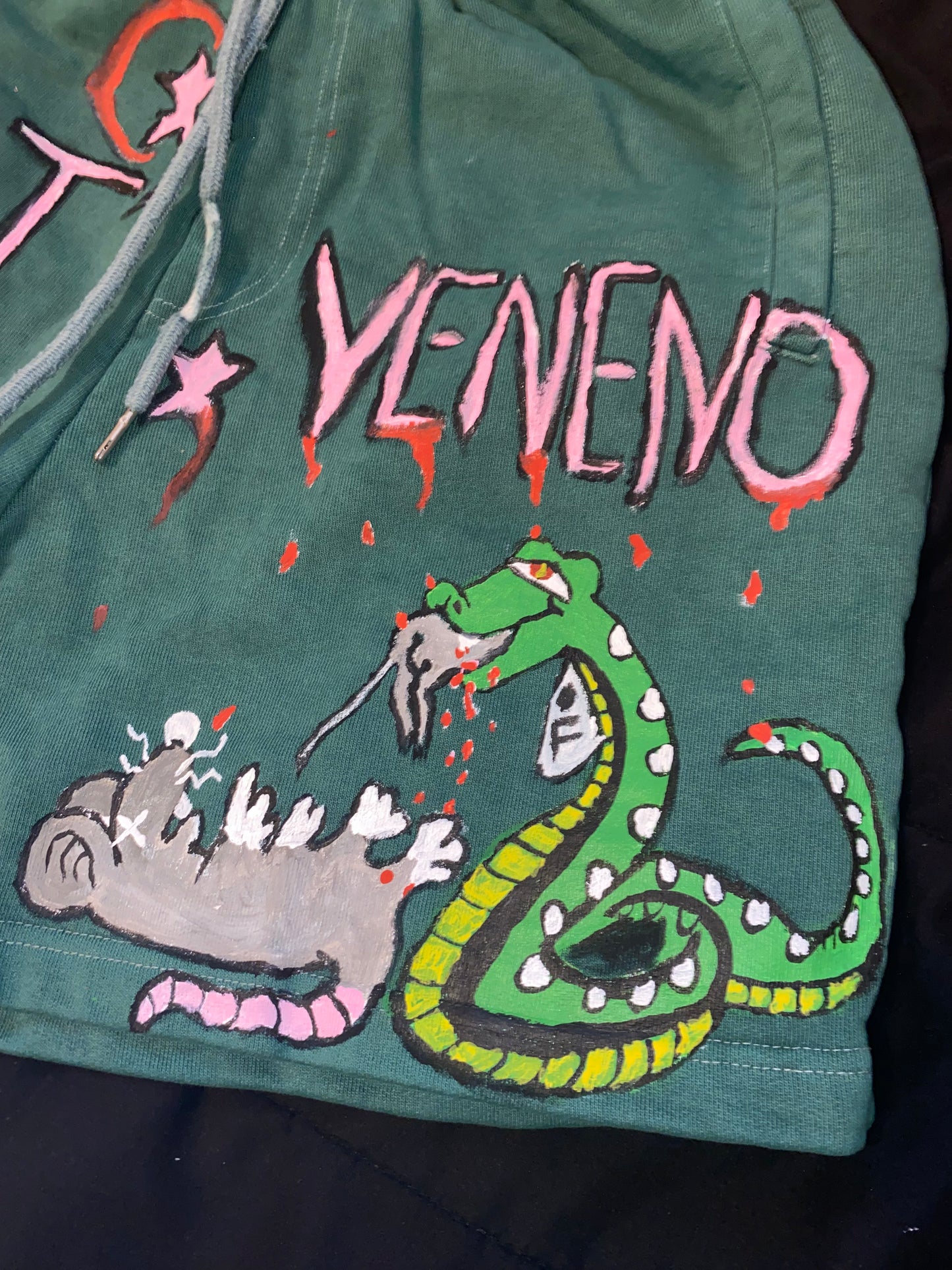 RAT VENENO SWEATSHORTS